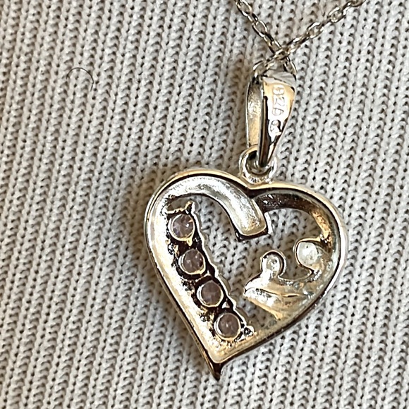 Sterling Silver Pendant and chain - Picture 3 of 7